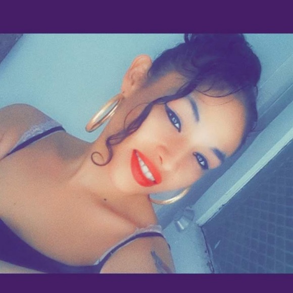 Meet your Posher, Michelle - Picture 1 of 1